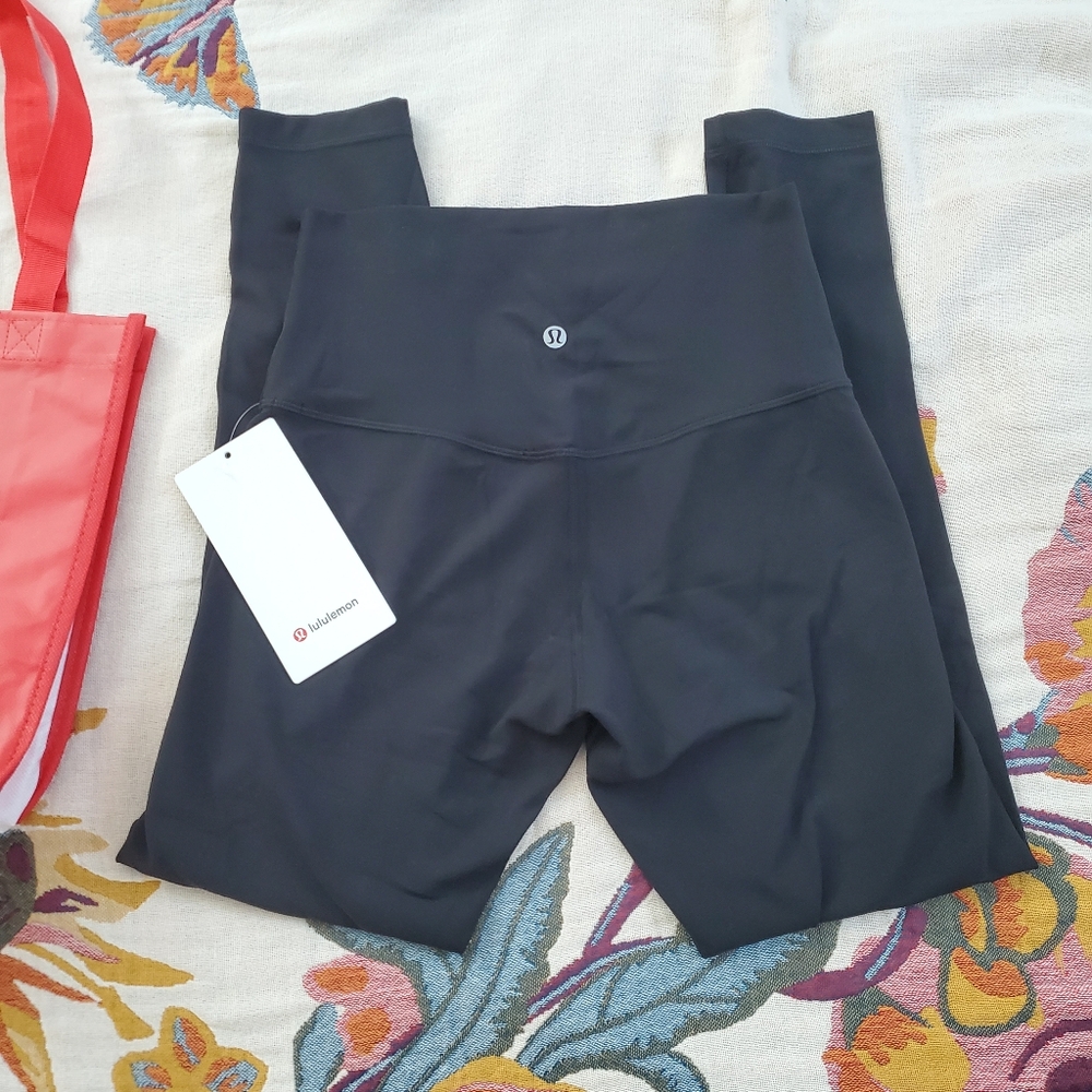 Hawaii Exclusive Black Align Pant, Hard to Get Size 6 - Picture 3 of 7